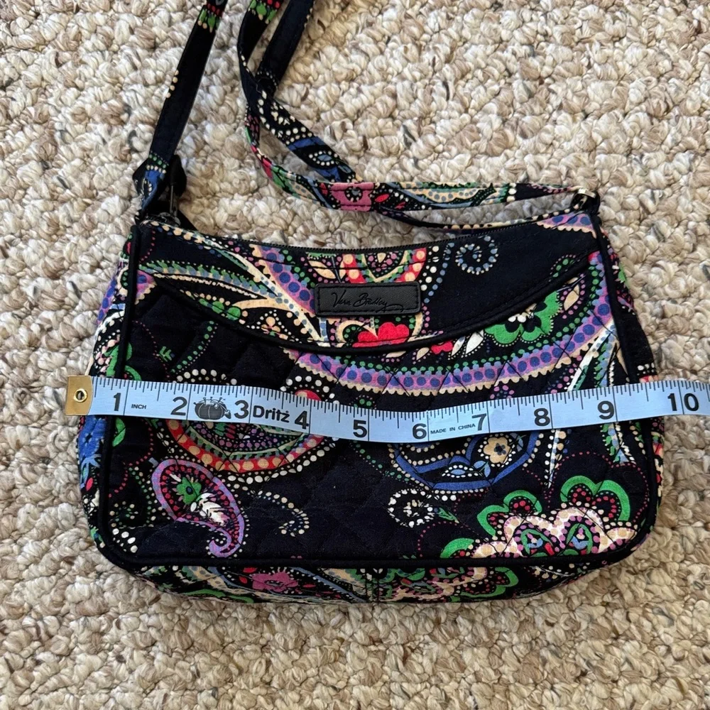 Vera Bradley Paisley Crossbody purse Zip close, adjustable strap, back pocket
